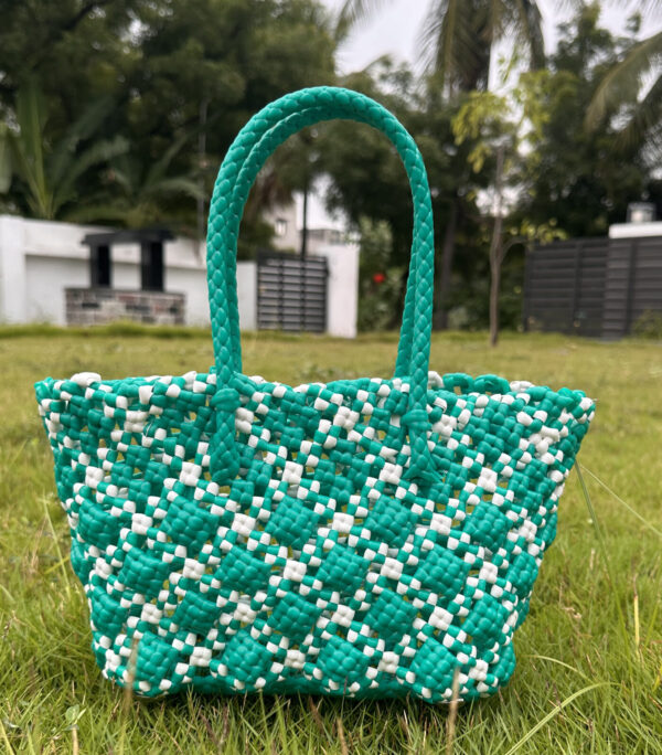 GREENY DIAMOND