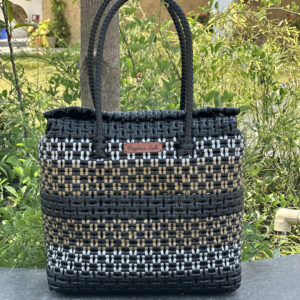 BLACK MITTAI