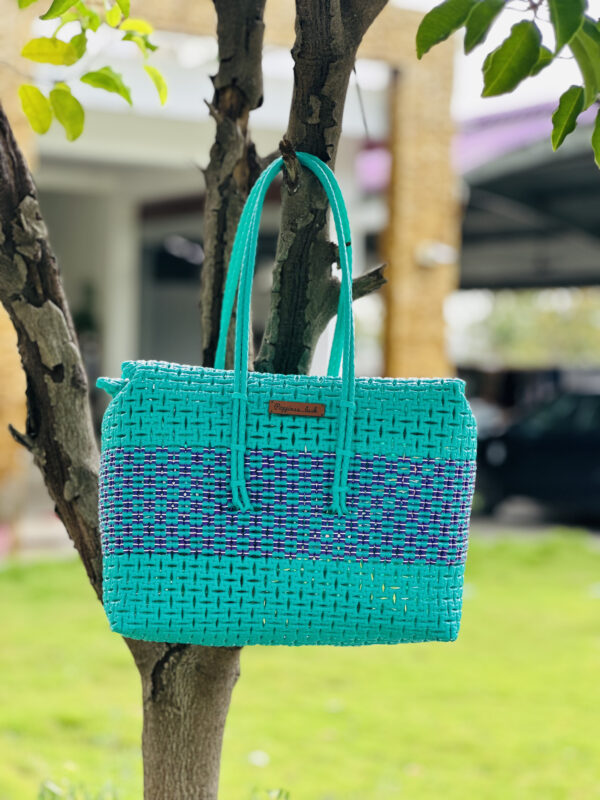 AQUA LOVE